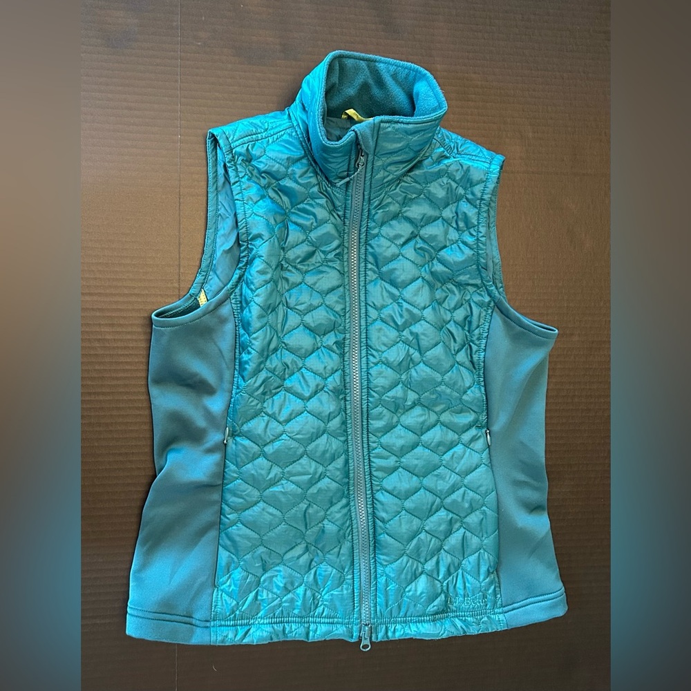 L.L.Bean Women's Green Quilted Thinsulate Vest Size M Lightweight Outdoor